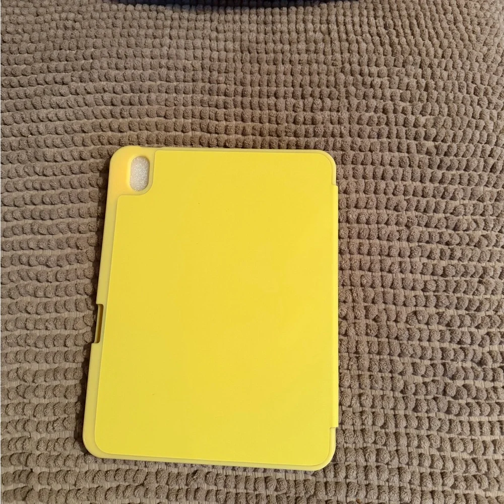 Slightly Used 10th or 11th Generation APPLE IPAD Cover